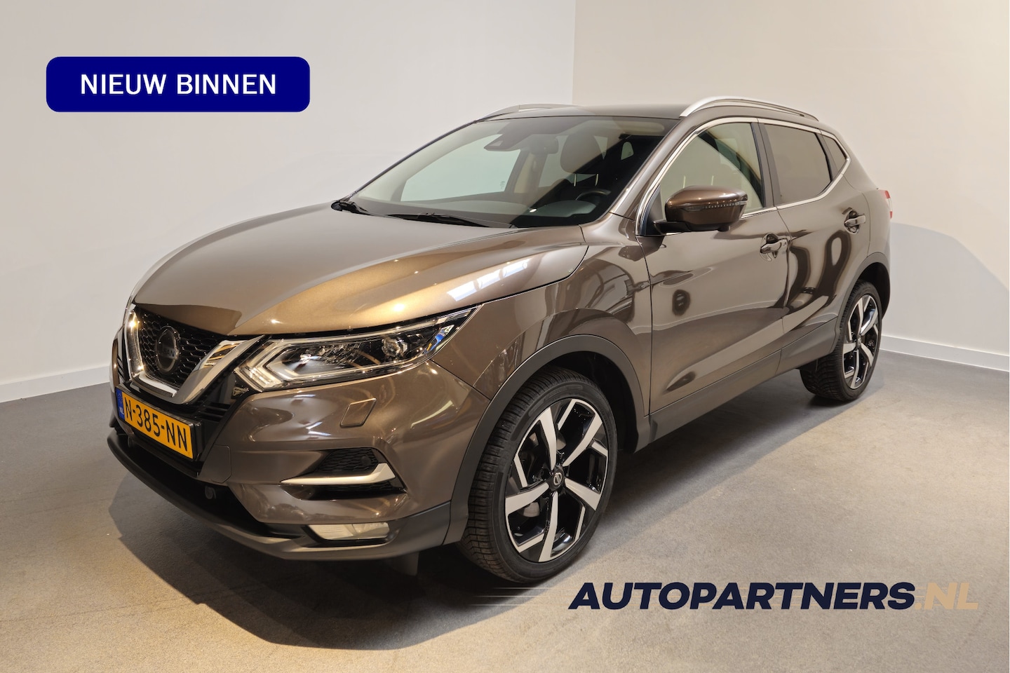Nissan Qashqai - 1.3 DIG-T Premium Edition - Panoramadak - Stoelverwarming - Apple Carplay/Android Auto - - AutoWereld.nl