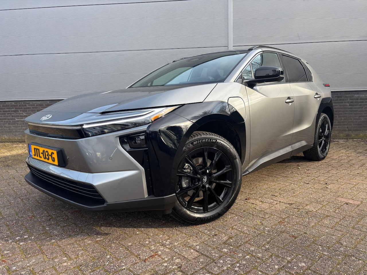 Toyota bZ4X - Active Limited Edition 58 kWh 19 Inch LM velgen + All season banden - AutoWereld.nl