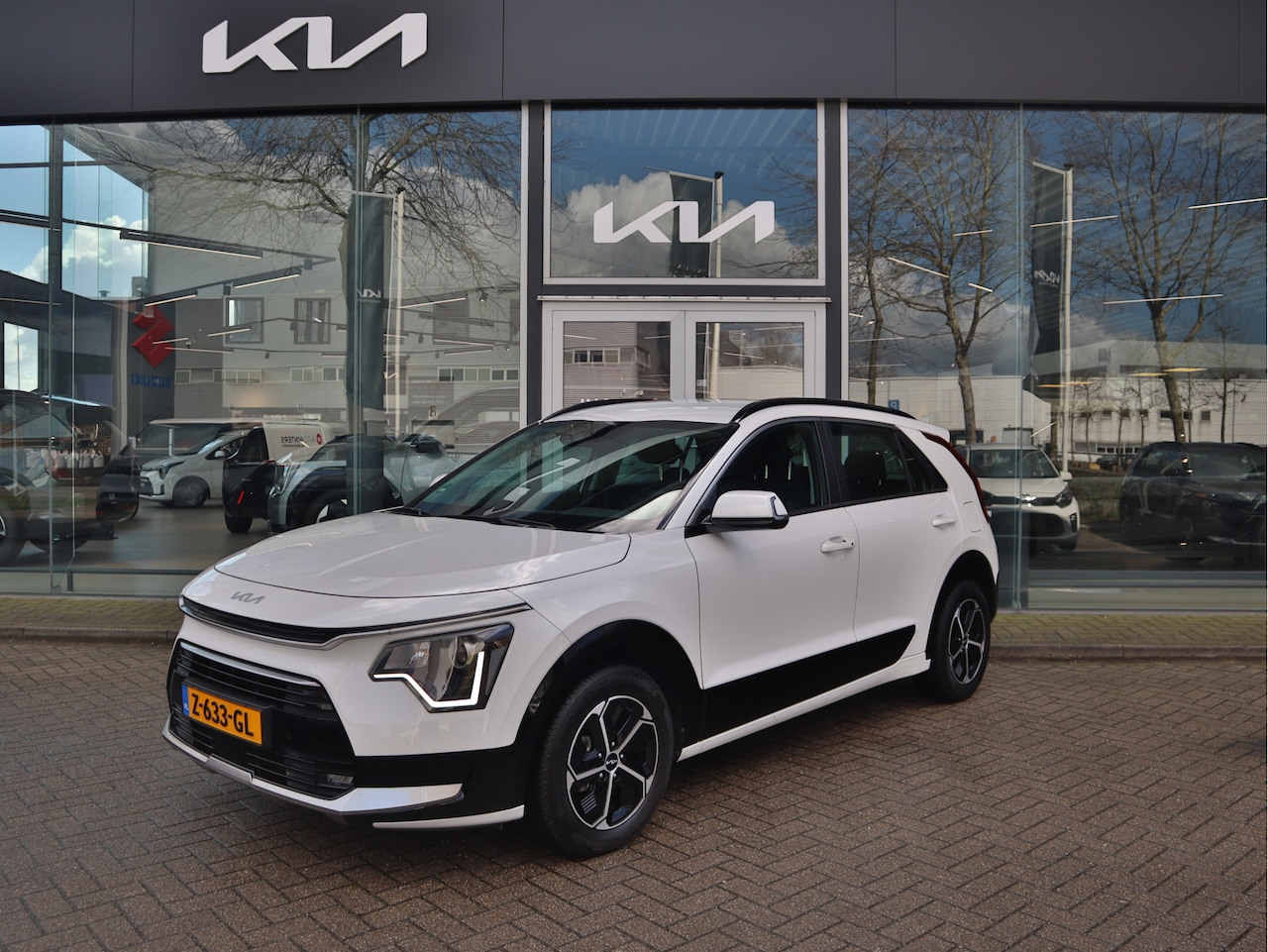 Kia Niro - 1.6 GDi Hybrid DynamicLine | Adaptive Cruise Control | Navigatie | Camera | Keyless | Tot - AutoWereld.nl