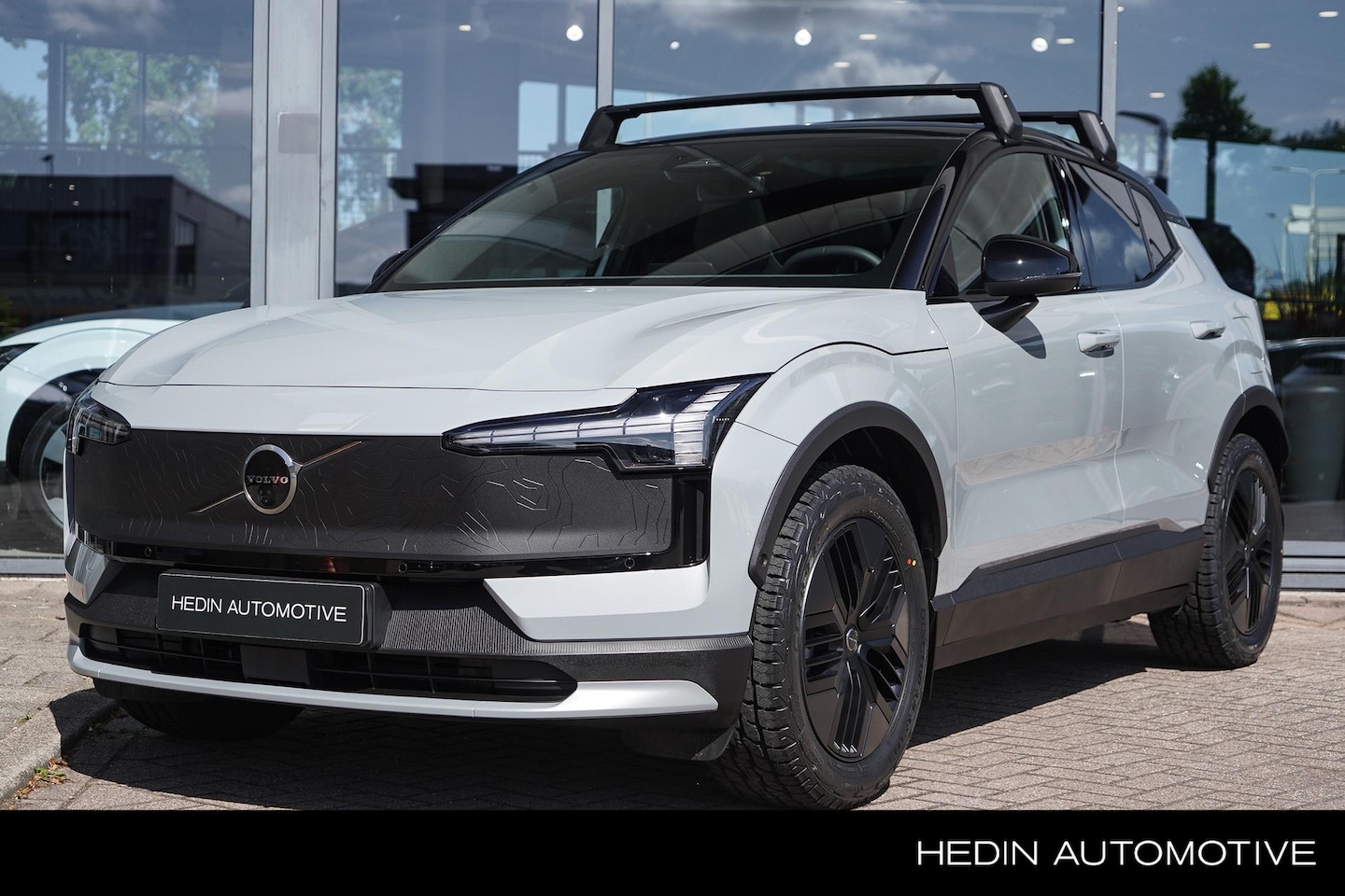 Volvo EX30 Cross Country - Twin Motor Performance Ultra 69 kWh | AWD | 360 Camera | Adaptieve Cruise + Pilot Assist | - AutoWereld.nl