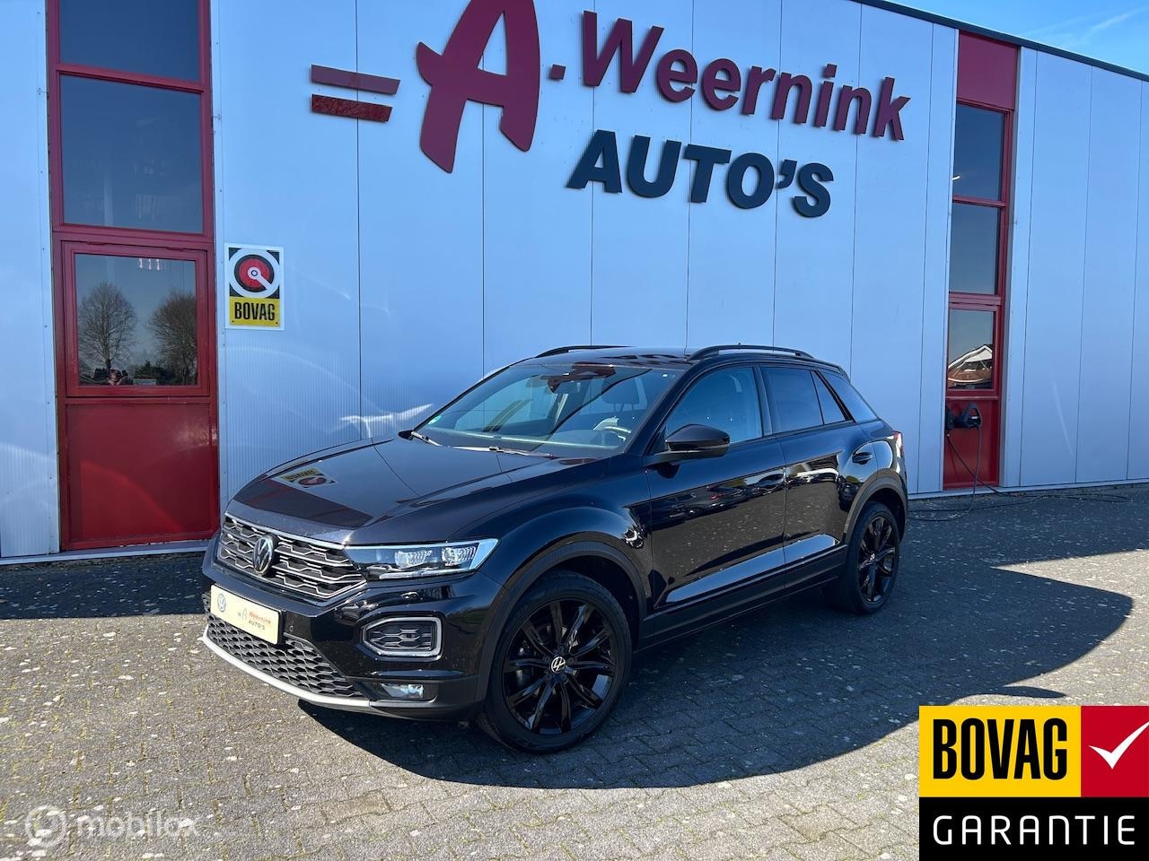 Volkswagen T-Roc - 1.5 TSI Sport Blackstyle Aut. Trekhaak Camera - AutoWereld.nl
