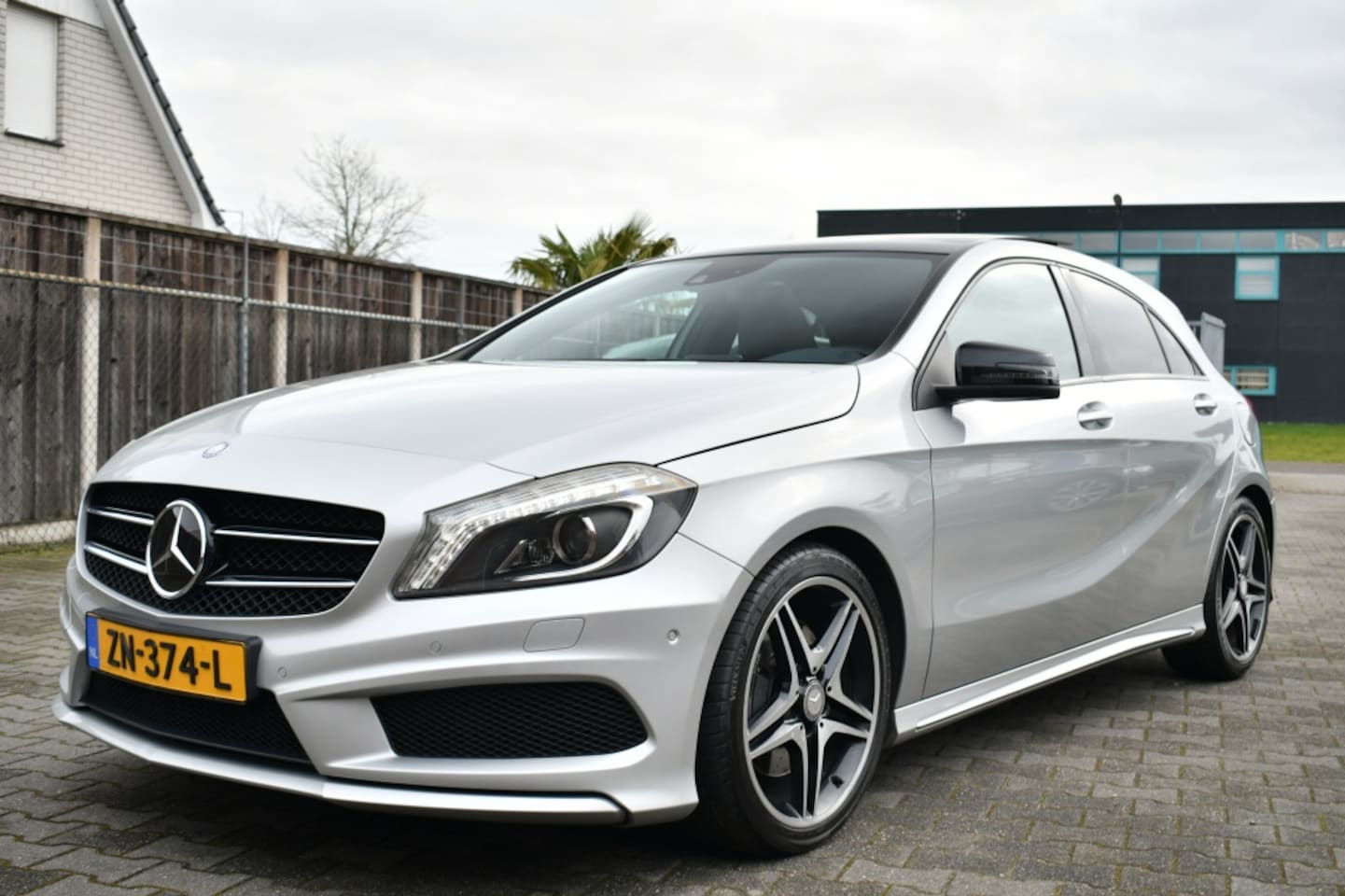Mercedes-Benz A-klasse - 250 AMG Pano|ACC|Harman Kardon|Camera - AutoWereld.nl