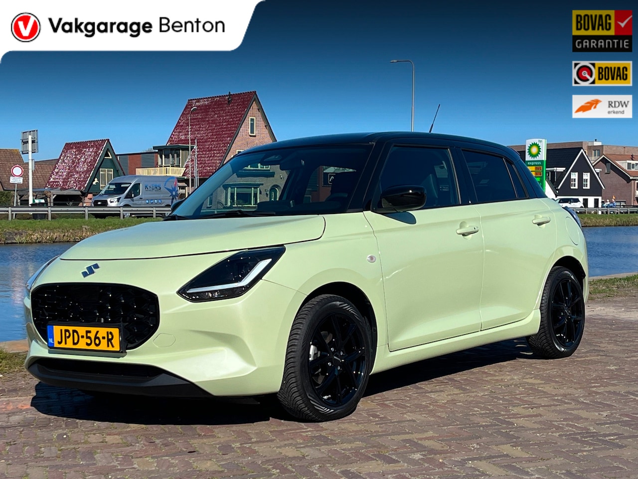 Suzuki Swift - 1.2 Black Style Edition Smart Hybrid | All Season Banden | Apple CarPlay | Camera | DAB+ | - AutoWereld.nl