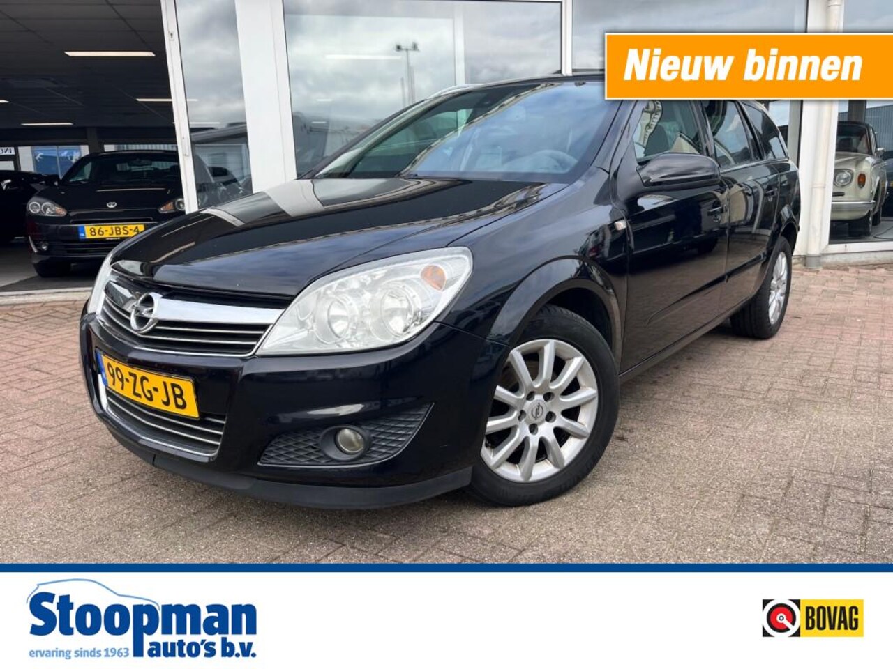 Opel Astra - 1.6 Essentia Airco Cruise El.ramen - AutoWereld.nl