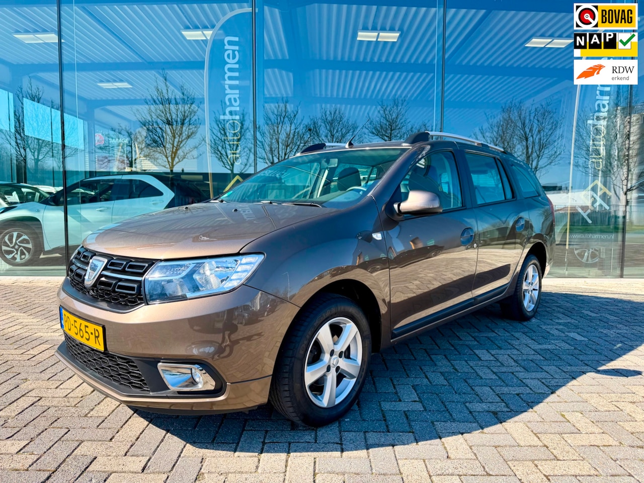Dacia Logan MCV - 0.9 TCe Laureate LPG, 1e eigenaar, NAP, Full Options - AutoWereld.nl