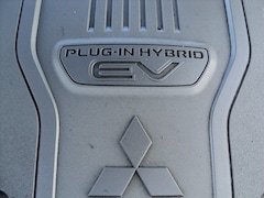 Mitsubishi Outlander - 2.0 PHEV instyle PLUG IN HYBRIDE FULL OPTIONS 2 SLEUTELS BOEKJES NL-AUTO + NAP + Nw-APK BESPREEKBAAR