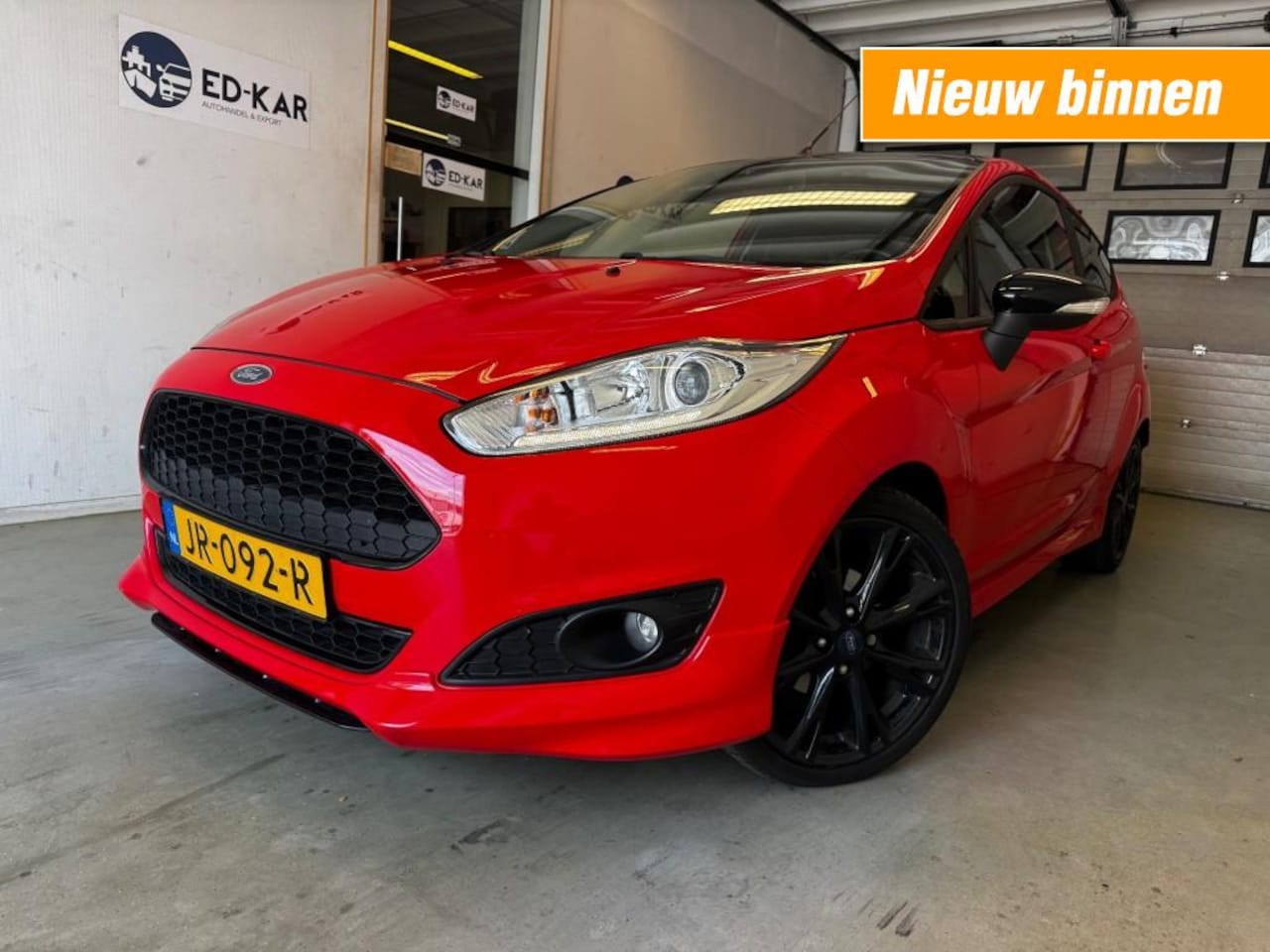 Ford Fiesta - 1.0 EcoBoost Red Edition 140PK CLIMA 17 INCH PDC NAP APK 6-2026 - AutoWereld.nl