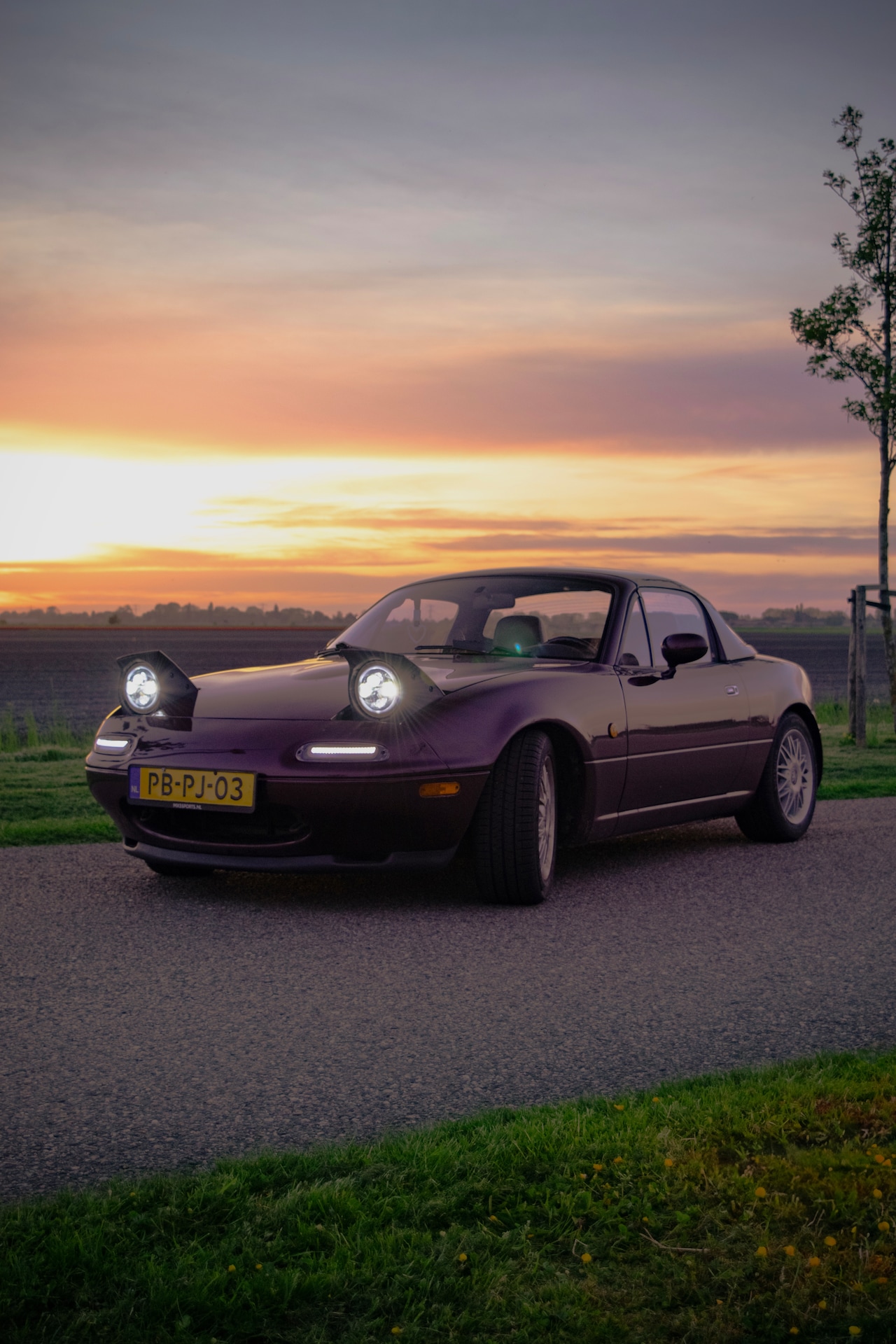 Mazda MX-5 - 1.6i Limited Edition Incl Hardtop, Nieuwe soft top, veel nieuwe onderdelen - AutoWereld.nl