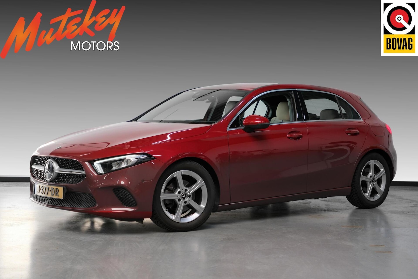 Mercedes-Benz A-klasse - 180 Business Solution AMG | Leder | 1e eig - AutoWereld.nl