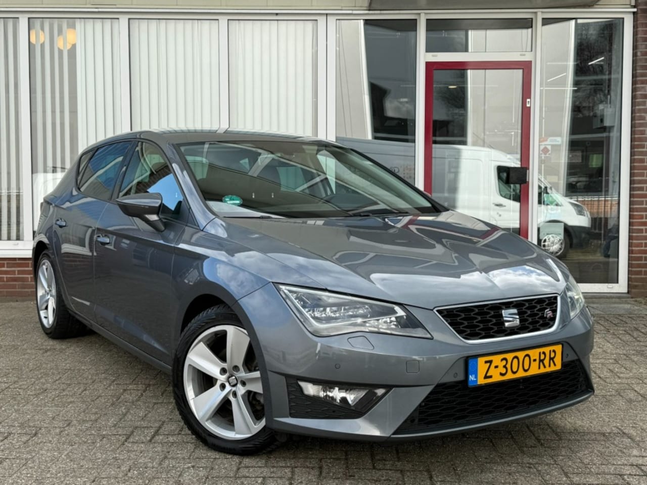 SEAT Leon - 1.4 TSI FR 150 PK I LED I Stoelverwarming I Navi I Trekhaak I Clima I Cruise - AutoWereld.nl
