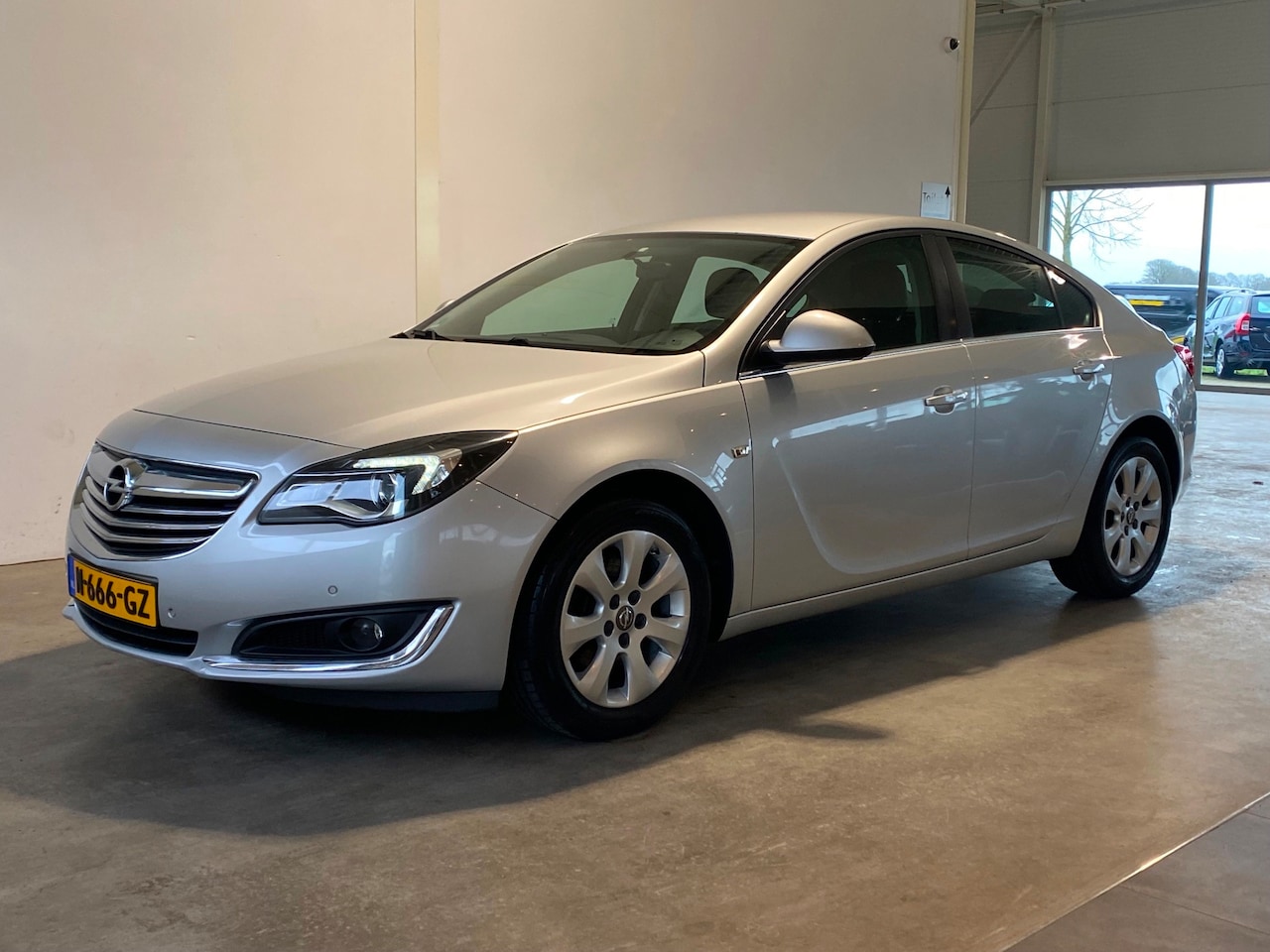 Opel Insignia - 1.6 T 170PK Automaat Trekhaak Xenon/Led - AutoWereld.nl