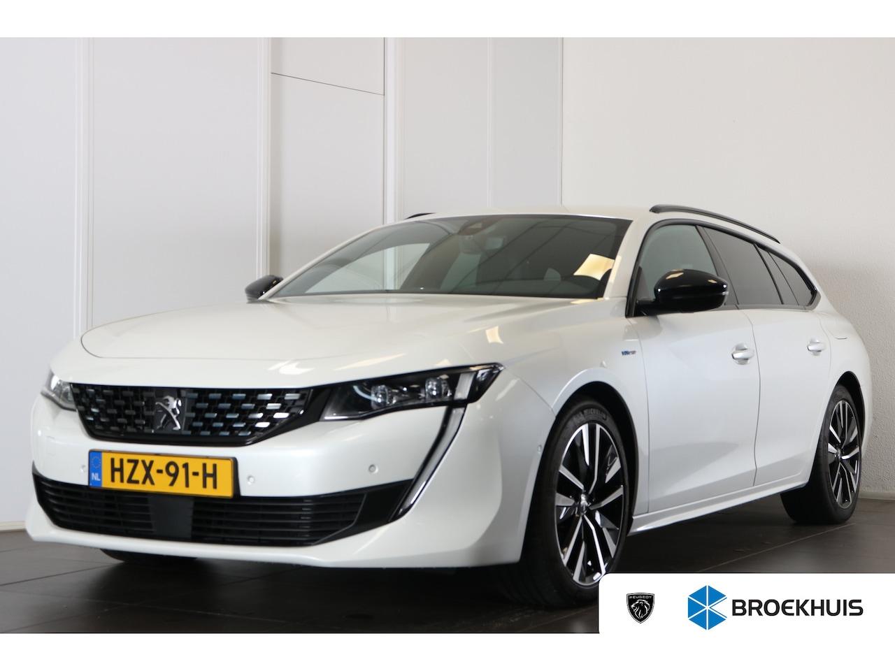 Peugeot 508 SW - 1.6 HYbrid 225PK GT | Camera | Navi | Stoelverwarming | Leder/Stof! | 18'' Lichtemetaal | - AutoWereld.nl