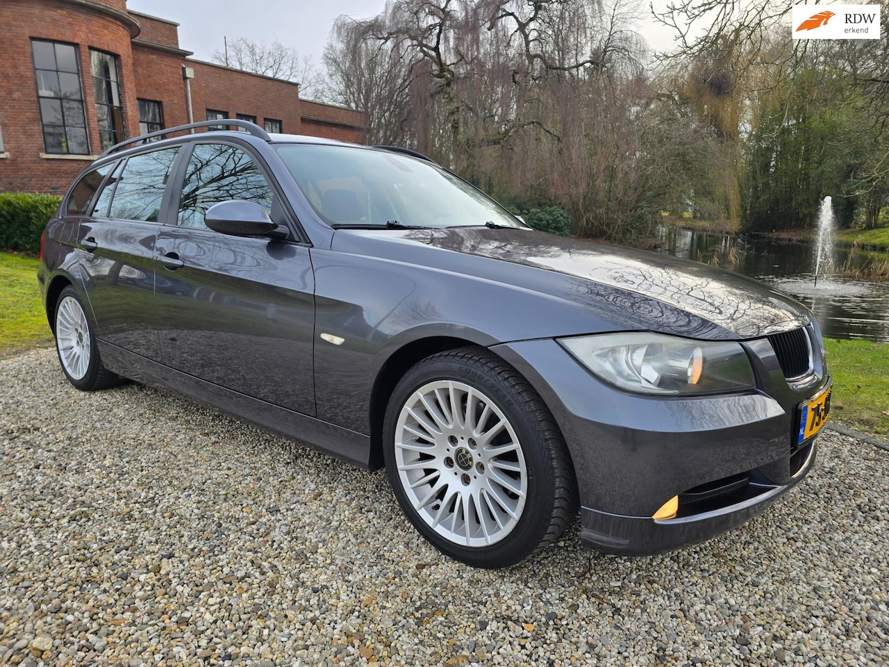 BMW 3-serie Touring - 318i *apk:01-2027* - AutoWereld.nl