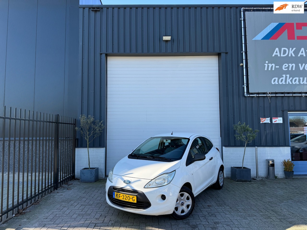 Ford Ka - 1.2 Limited AIRCO/MOOIE AUTO/ALL SEASON BANDEN - AutoWereld.nl