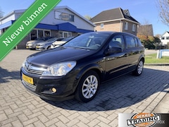 Opel Astra - 1.6 Executive 5 deurs airco trekhaak