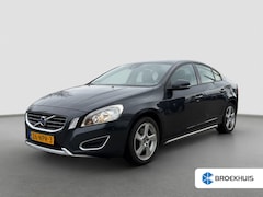 Volvo S60 - 2.0T Intro Edition Automaat | Full map navigatie | Parkeersensoren | Climate control |