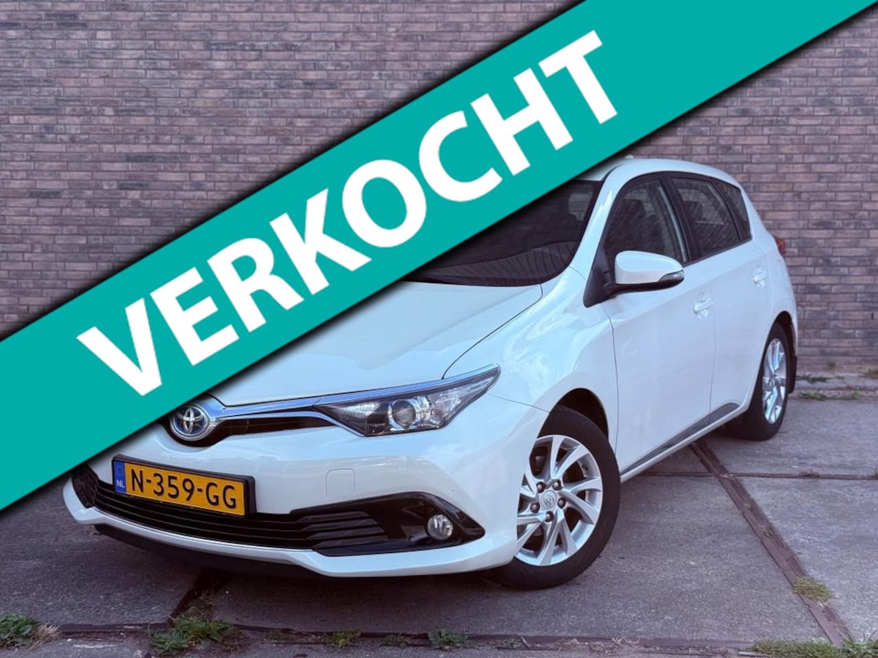 Toyota Auris - 1.8 Hybrid Aspiration Carplay Camera - AutoWereld.nl