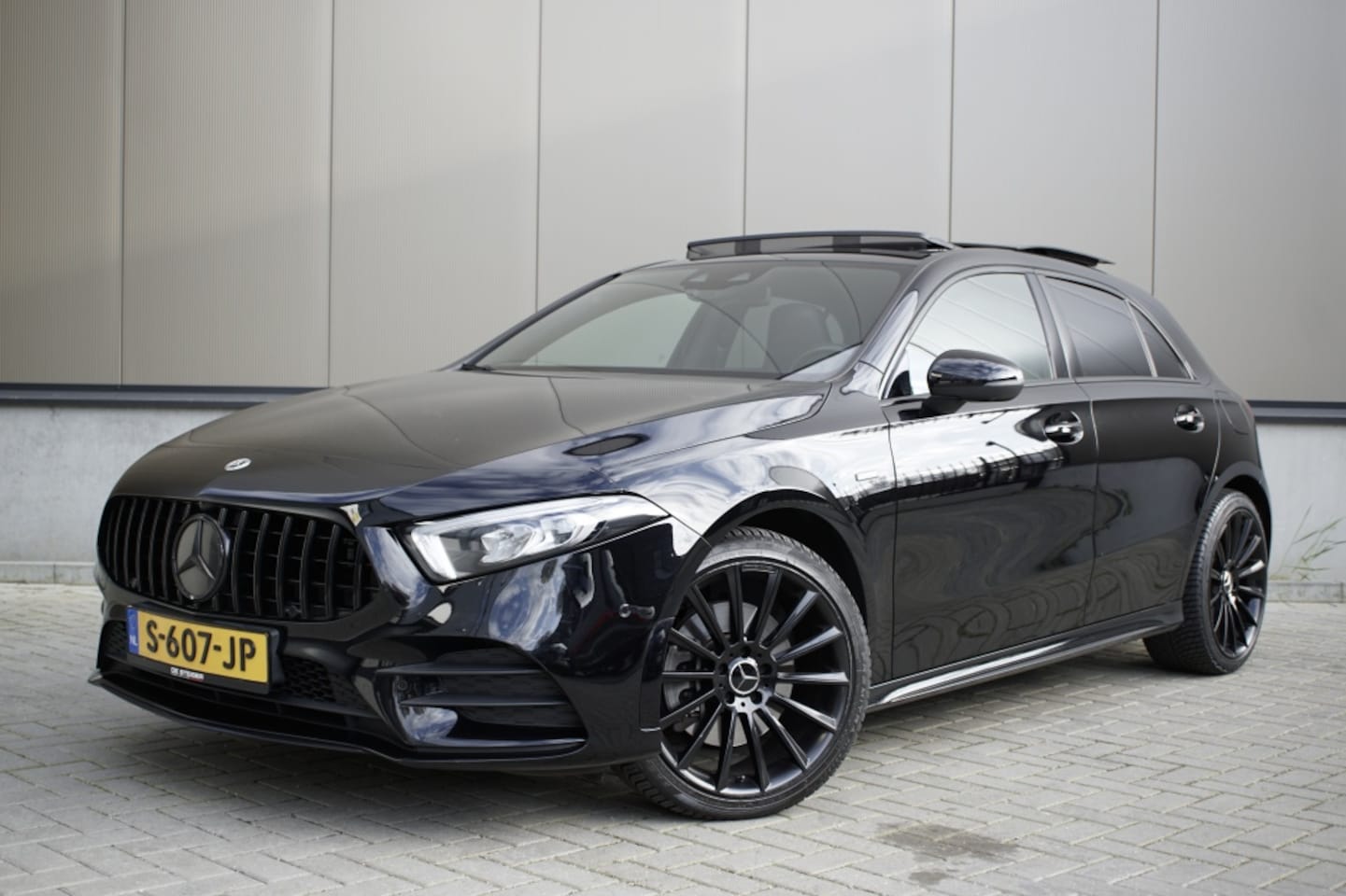 Mercedes-Benz A-klasse - 250 e Premium 250 e Premium - AutoWereld.nl