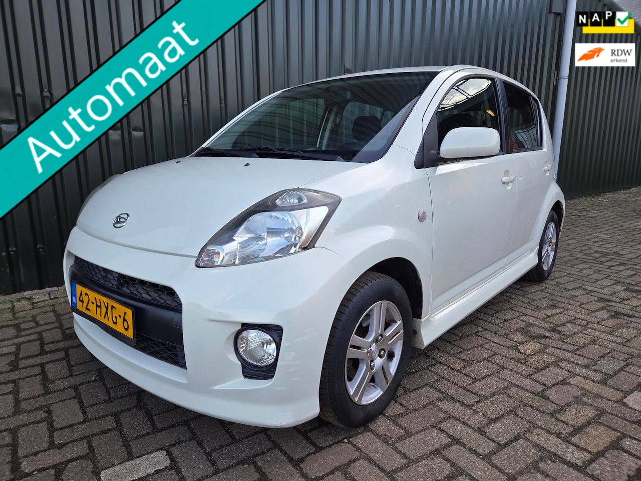 Daihatsu Sirion 2 - 1.3-16V Exclusive 1.3-16V Exclusive - AutoWereld.nl