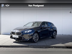 BMW 1-serie - 120 M Sport Design Edition 18 Inch / Achteruitrij Camera / Stoelverwarming / Afneembare Tr