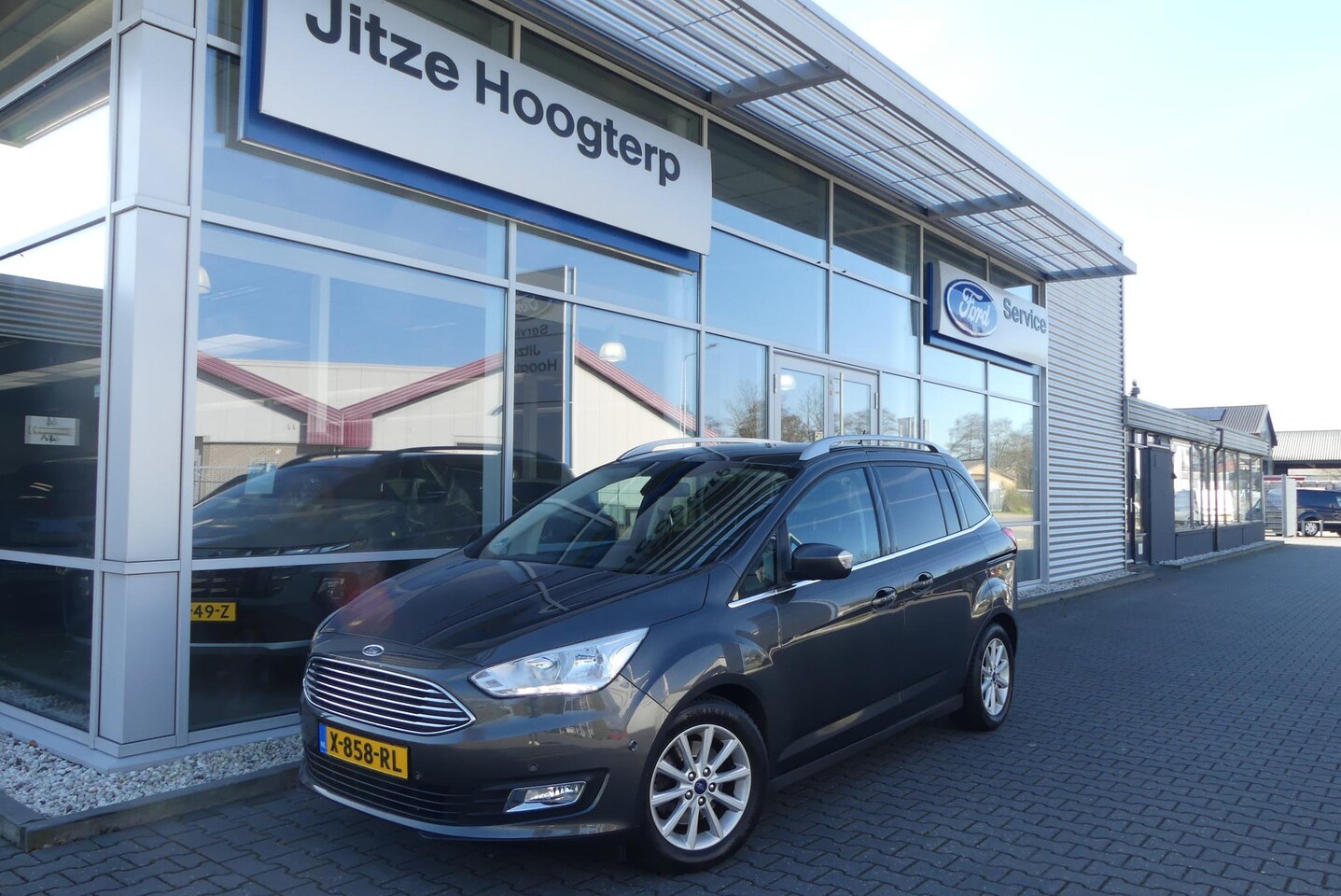 Ford Grand C-Max - 1.5 Titanium 7p. TREKHAAK (1.300KG), WINTER PACK, CRUISE, CLIMA, NAVI, CAMERA, PDC V&A, AP - AutoWereld.nl
