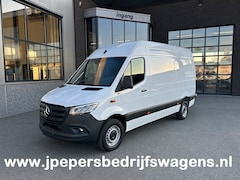 Mercedes-Benz Sprinter - 317 CDI L2 H2 Pro LED / MBUX / Navigatie / Camera / Parkeersensoren / Cruise control / Air