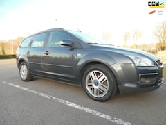 Ford Focus Wagon - 1.6-16V Ghia