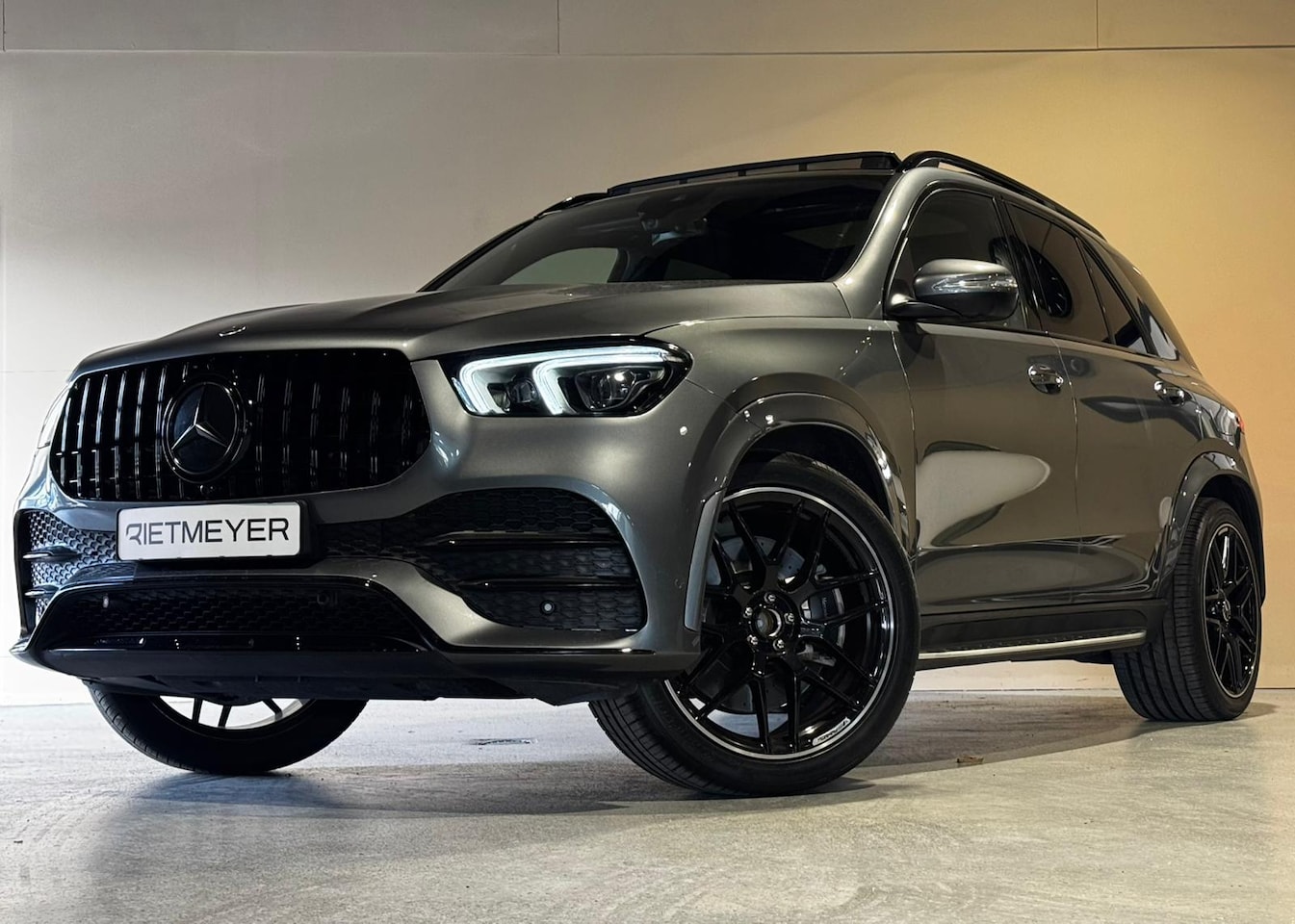 Mercedes-Benz GLE-Klasse - 350 e 4MATIC Premium Plus AMG |Pano |Luchtvering |Burmester |360° | 22'' | - AutoWereld.nl
