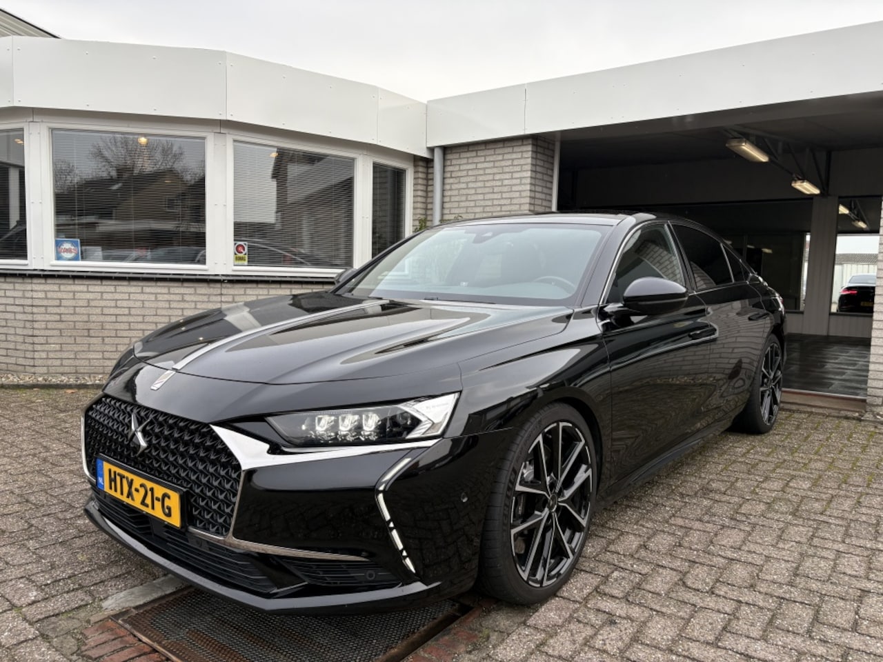 DS 9 - Opéra Plug in 360pk 4*4 AUTOMAAT - AutoWereld.nl