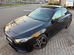 Mercedes-Benz A-klasse - 200 AMG 2022 AUT PANO LEDER ACC VOL-LUXE GROTE BEURT