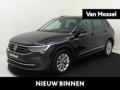 Volkswagen Tiguan - 1.4 TSI eHybrid Life Navigatie | Parkeercamera | LM velgen | Climat control |