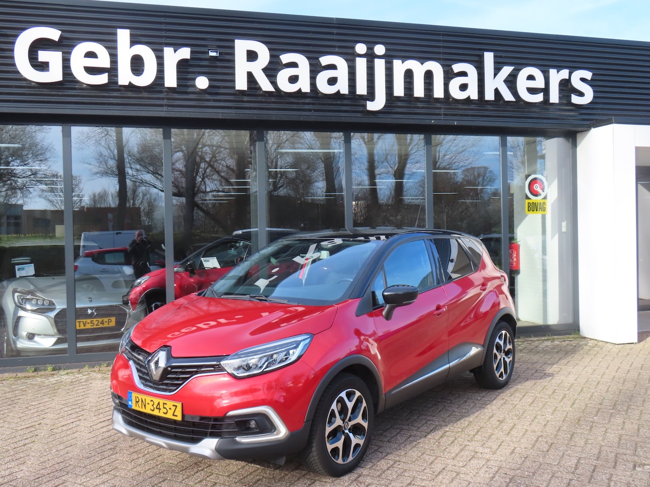 Renault Captur - 1.2 TCe Intens*Panoramadak*ECC*Camera* - AutoWereld.nl