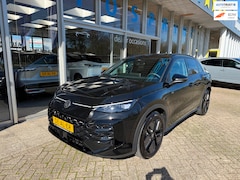 Volkswagen T-Roc - 1.5 TSI MILD HYBRID R-Line 150PK / ACHTERUITRIJCAMERA / ELEKT ACHERKLEP