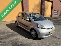 Toyota Aygo - 1.0-12V +