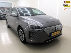 Hyundai IONIQ - Comfort EV 38 kWh+Led+navigatie+camera+parkeer-Hulp SOH 100% actieradius = 300KM
