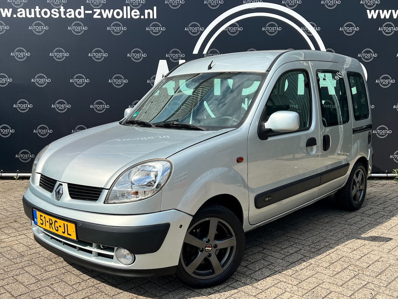 Renault Kangoo - 1.6-16V Privilège Automaat/NAP/APK/Airco/5 Pers./Dubbele Schuifdeuren - AutoWereld.nl