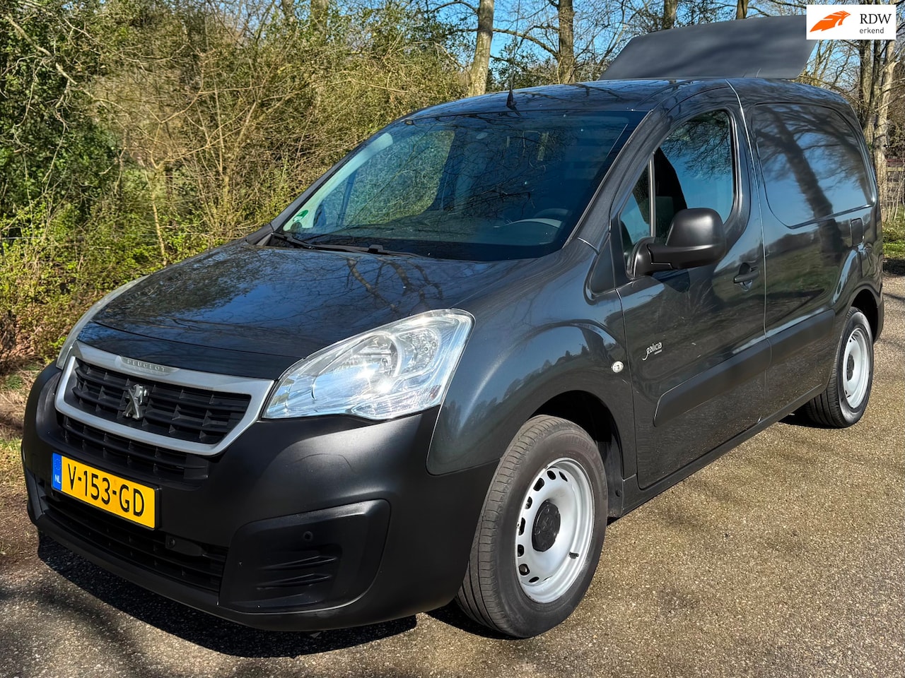 Peugeot Partner - 120 1.6 BlueHDi 100 L1 Première 2017 AIRCO CRUISE NAP - AutoWereld.nl