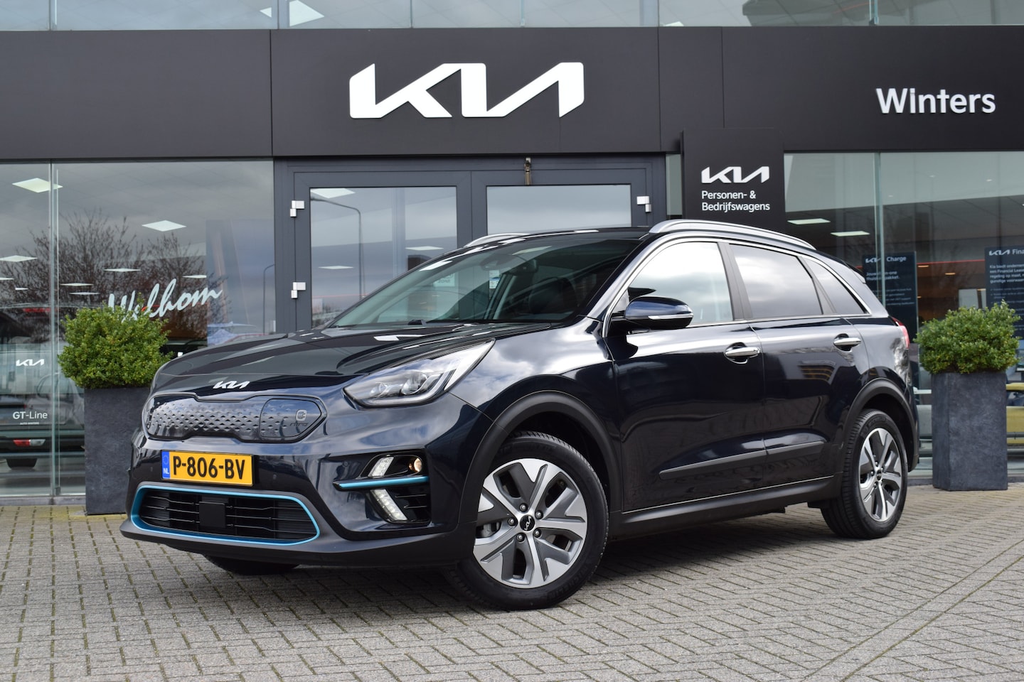 Kia e-Niro - ExecutiveLine 64 kWh | Schuif/kantel Dak | Memory | Stoelventilatie | Navigatie | Dodehoek - AutoWereld.nl