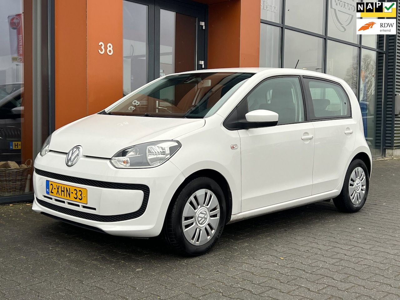 Volkswagen Up! - 1.0 Bluemotion|Navi|Bluetooth|Airco|AUX|NAP - AutoWereld.nl