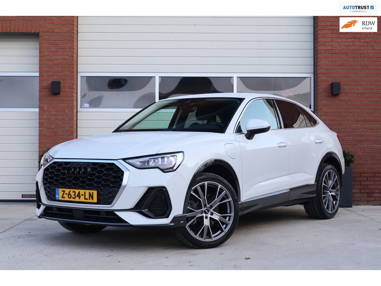 Audi Q3 Sportback - 45 TFSI e Edition Sport stoelen leder/alcantara - Keyless - Trekhaak - Adaptieve cruise co - AutoWereld.nl