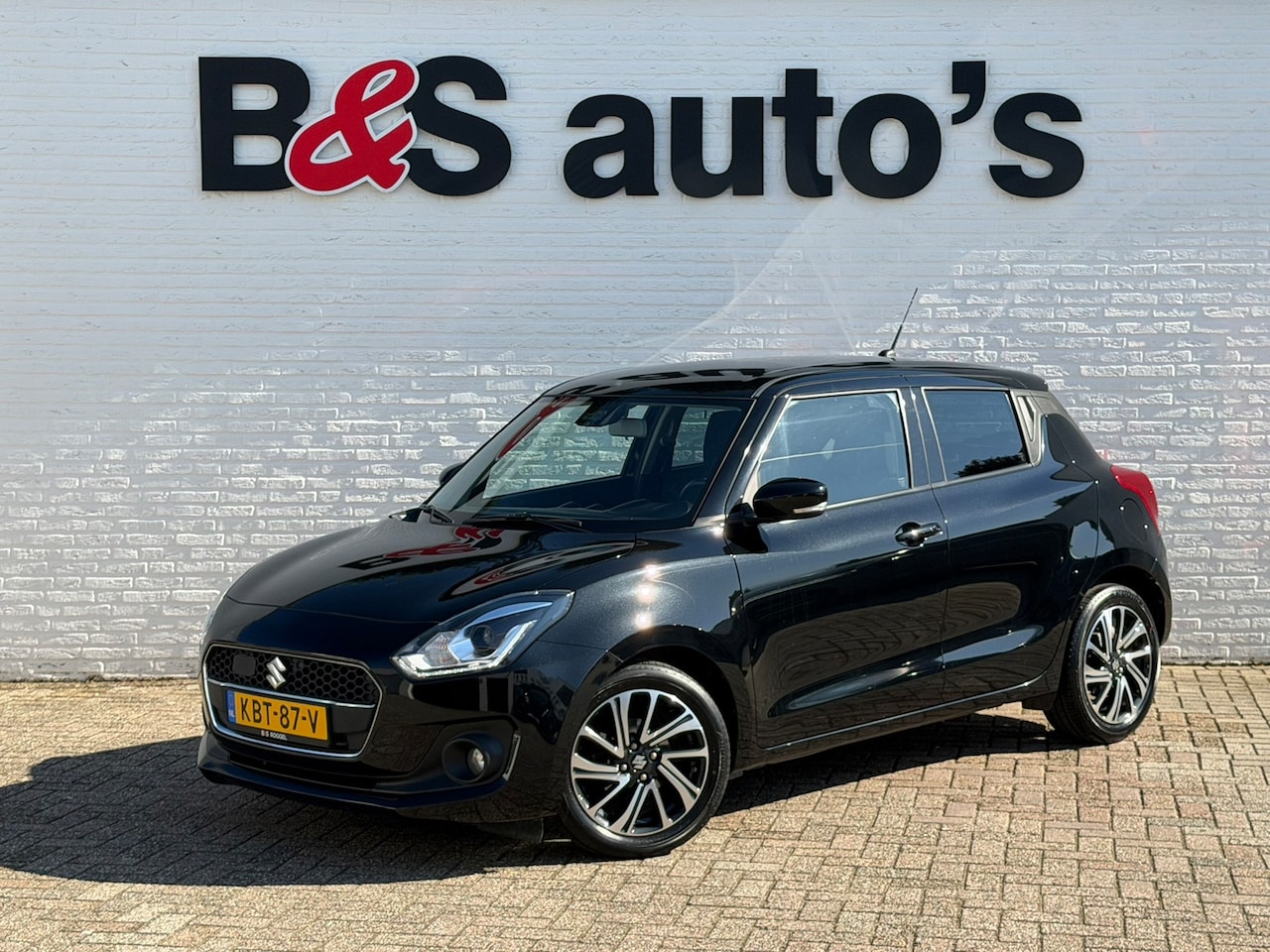 Suzuki Swift - 1.2 Select Hybrid Clima Cruise Camera Carplay Navi Stoelverwarming Dab+ Keyless - AutoWereld.nl