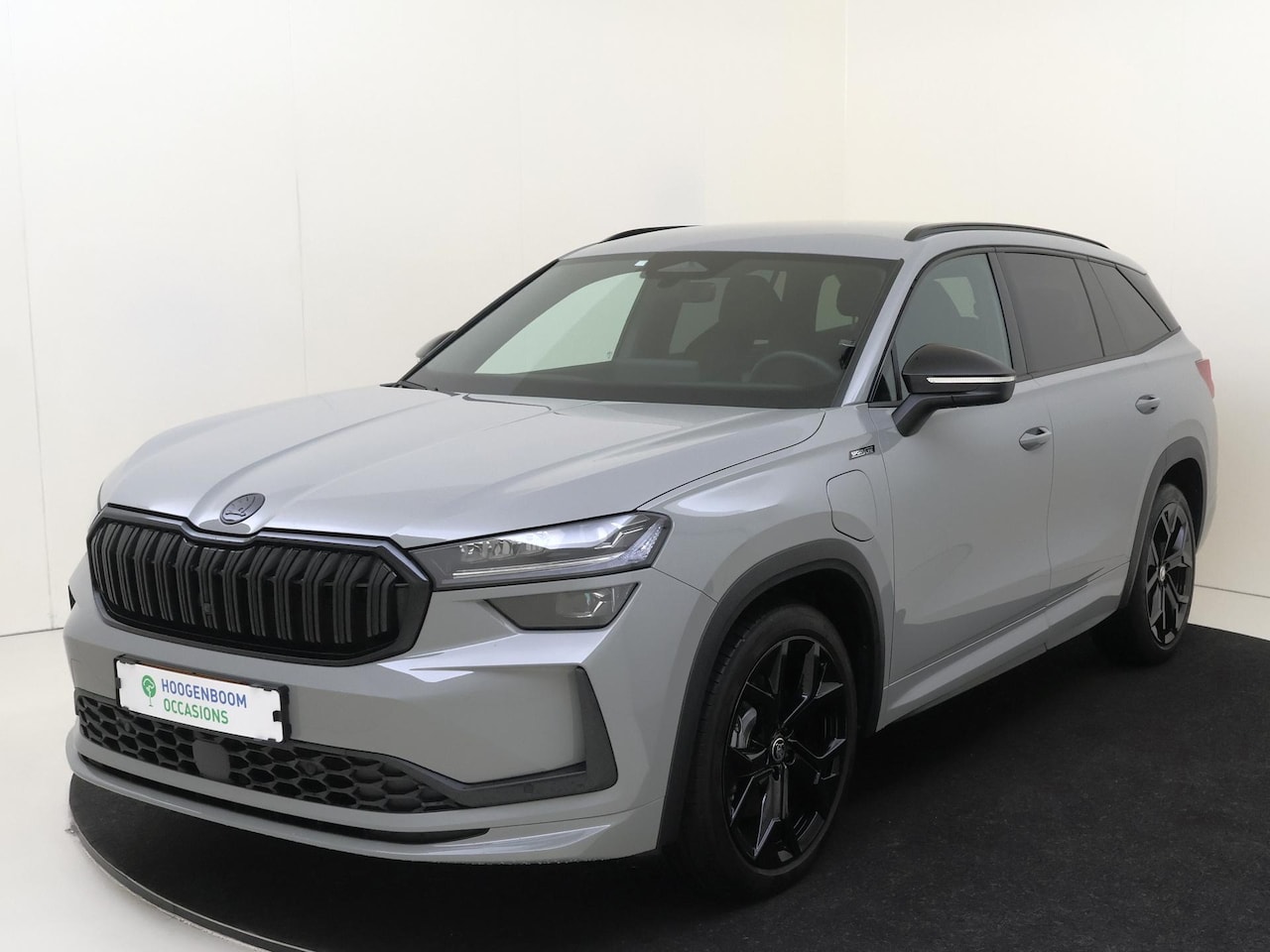 Skoda Kodiaq - 1.5 TSI PHEV Sportline Business Trekhaak / 20" LMV / 1800 Trekgewicht! - AutoWereld.nl