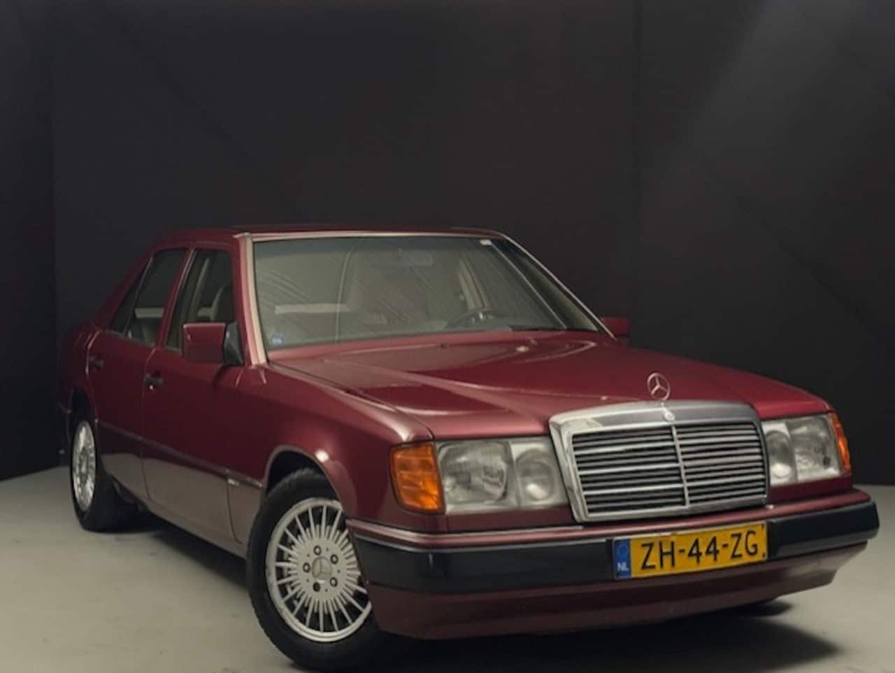 Mercedes-Benz 200-500 (W124) - 260 E *Sportline* N.A.P*Goed Onderhouden * - AutoWereld.nl