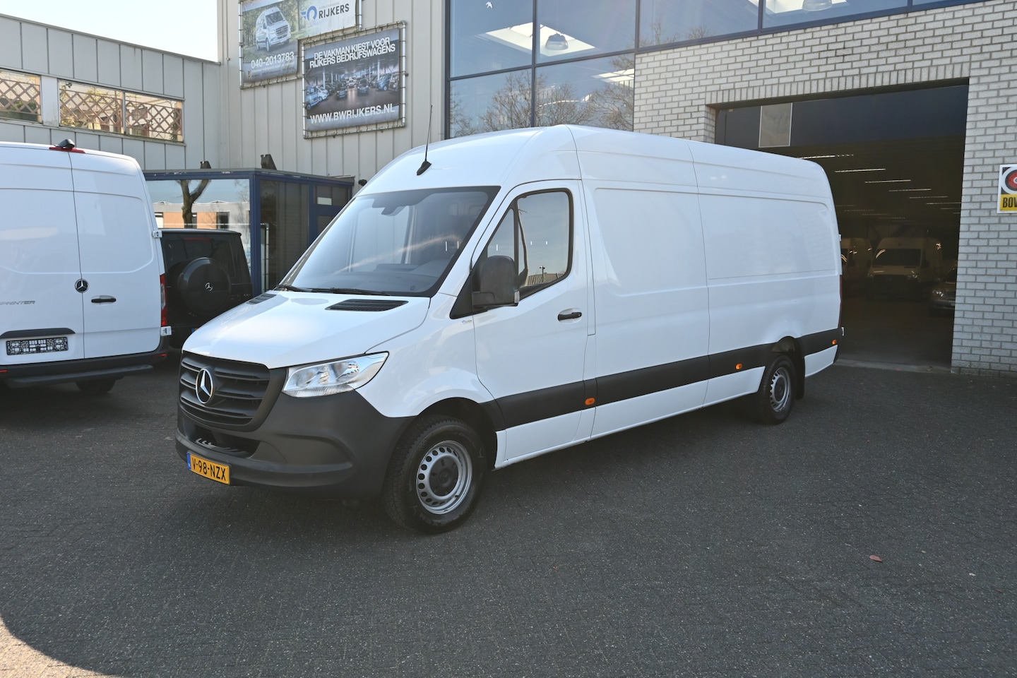 Mercedes-Benz Sprinter - 314 CDI L3H2 MBUX met camera - AutoWereld.nl