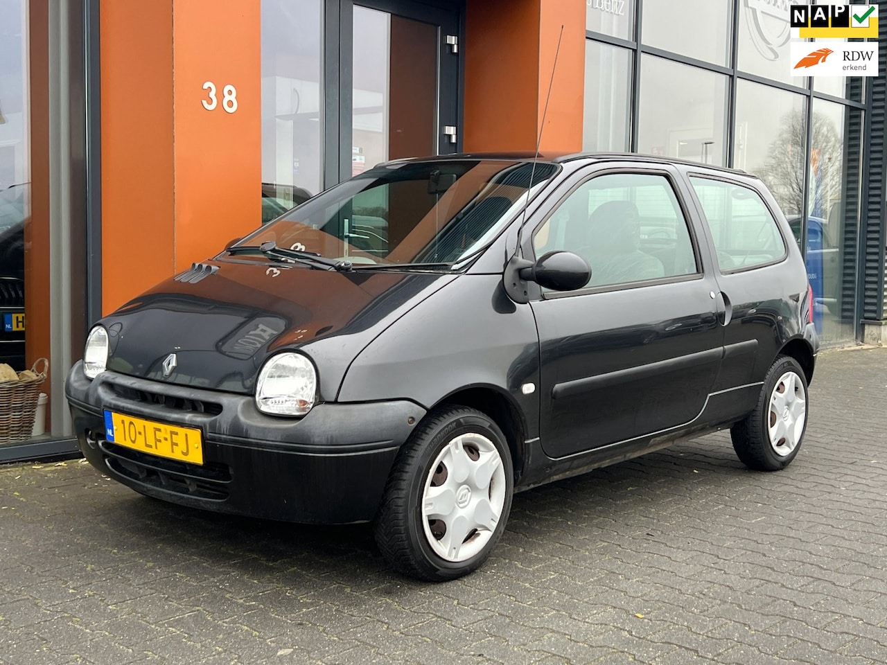 Renault Twingo - 1.2|Airco|Aux|Elek ramen&spiegels|APK 10-2026 - AutoWereld.nl