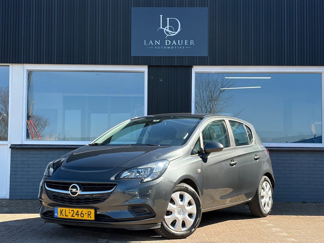 Opel Corsa - 1.4 Edition / Airco / 5drs / Lage KM ! - AutoWereld.nl