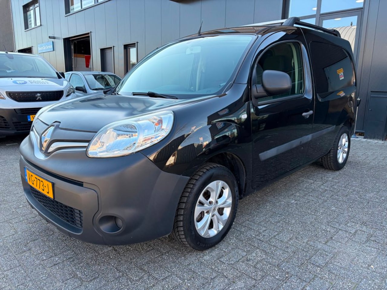Renault Kangoo Express - 1.5 dCi 90 Express Black Edition S&S 3-zits - AutoWereld.nl