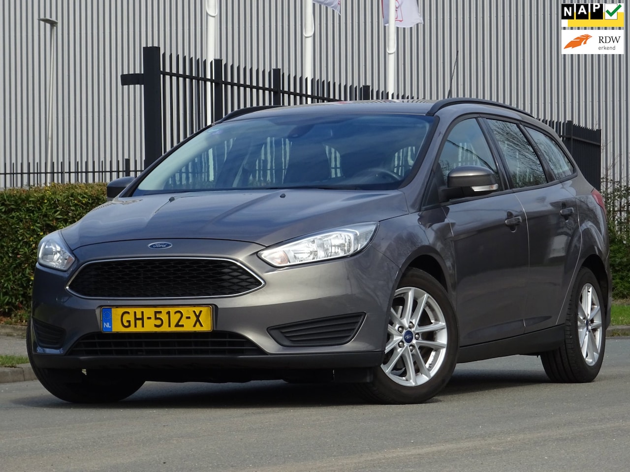 Ford Focus Wagon - 1.0 1STE EIGENAAR NAP/NAVI/AC/CRUISE/PDC - AutoWereld.nl