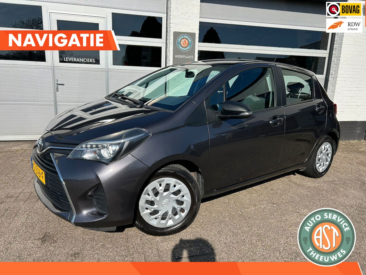 Toyota Yaris - 1.0 VVT-i Aspiration NAVI|CAMERA|TREKHAAK|NAP - AutoWereld.nl