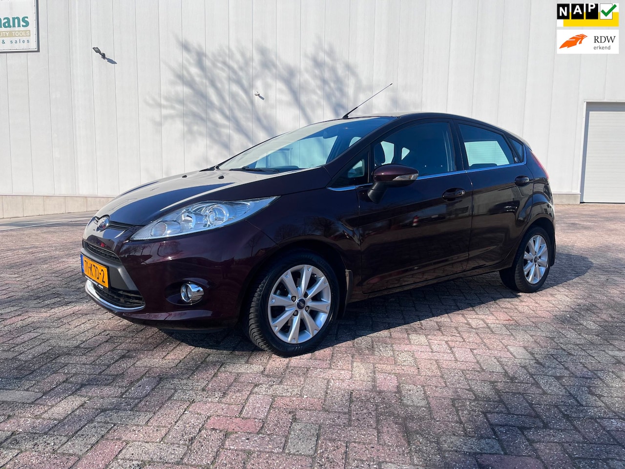 Ford Fiesta - 1.4 Ghia 5 deurs airco 2010 NL auto 1e eigenaar - AutoWereld.nl